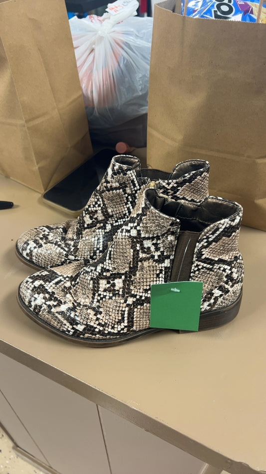 Justice Boots Youth 3