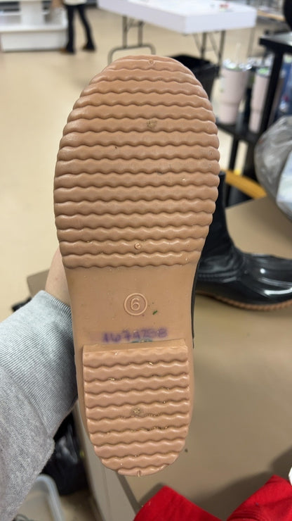 Duck Boots 6