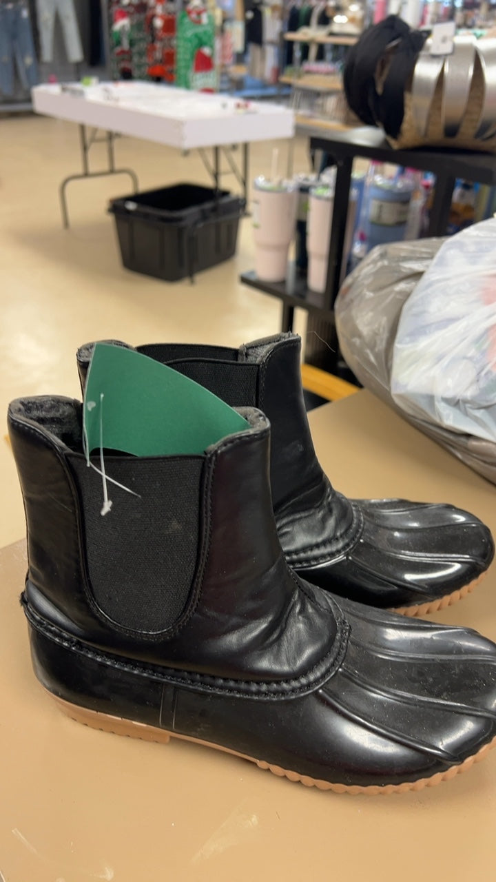 Duck Boots 6