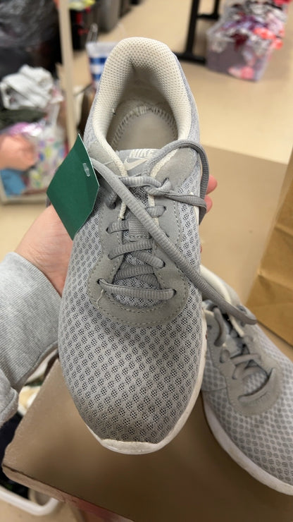Nike Sneakers 6 gray