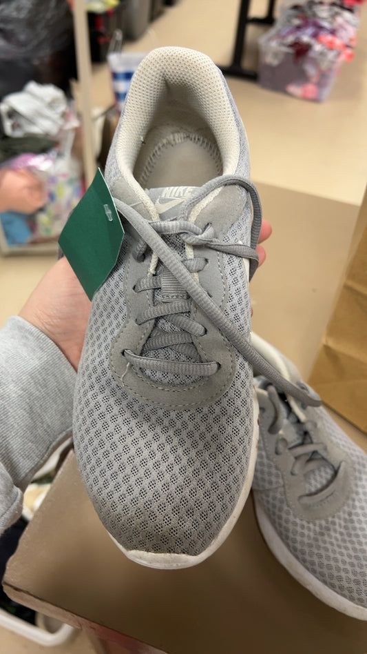 Nike Sneakers 6 gray