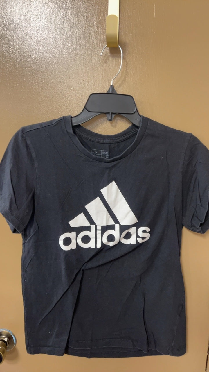 Adidas T-Shirt Small