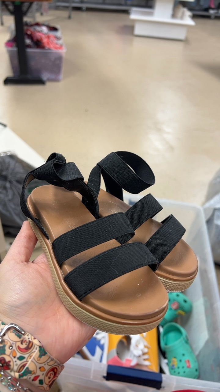 Sandals Youth 8 black