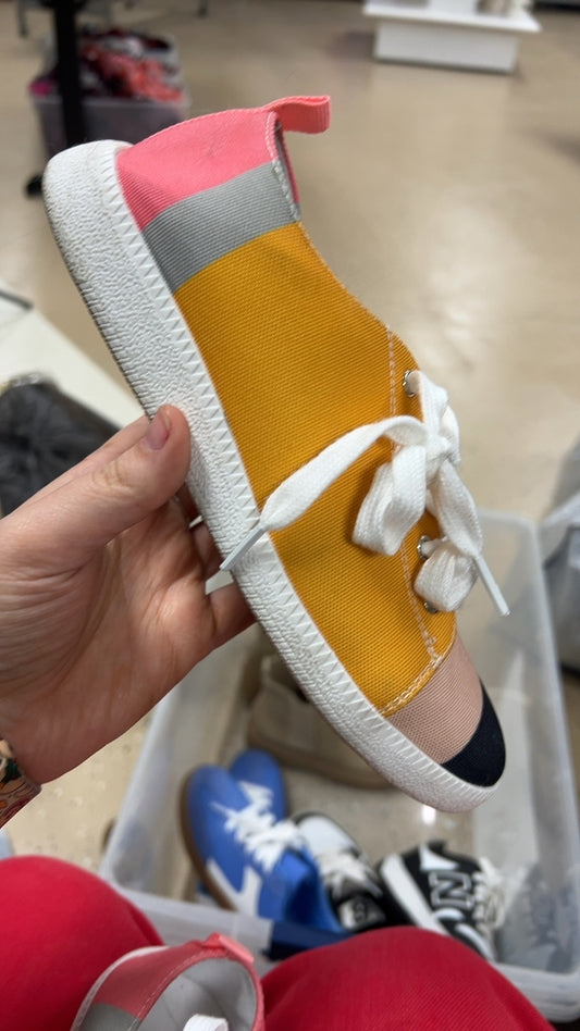 Pencil Sneakers 6