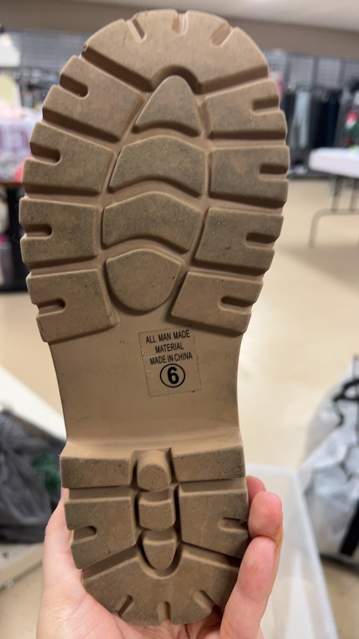 Boots 6