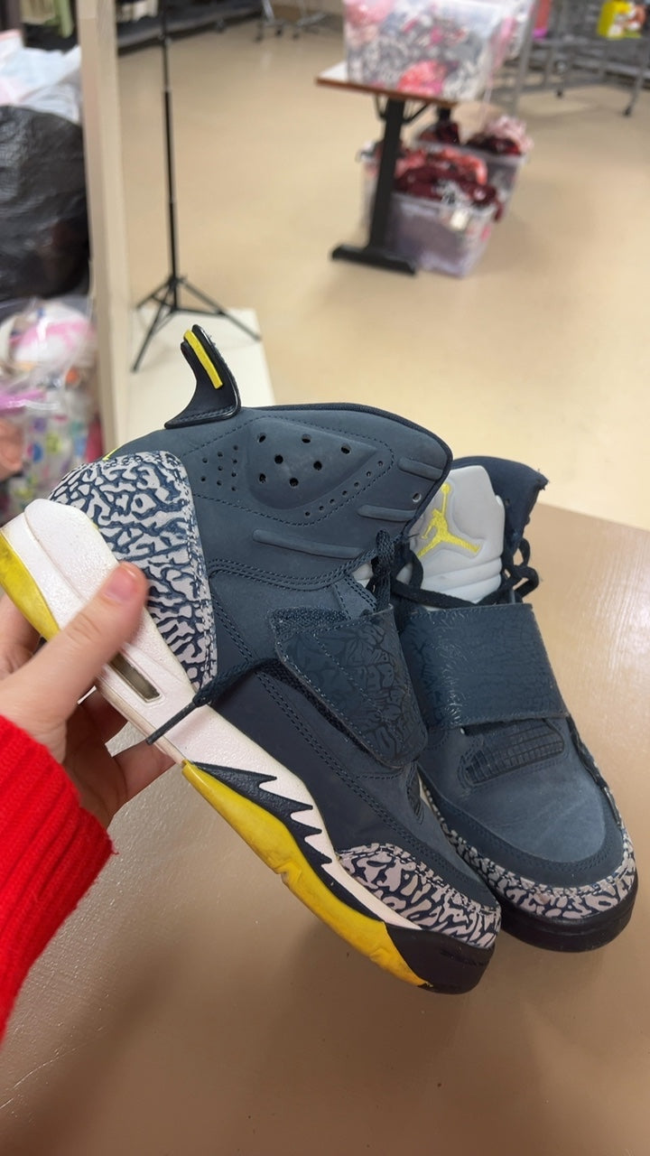 Jordan Sneakers Youth 7