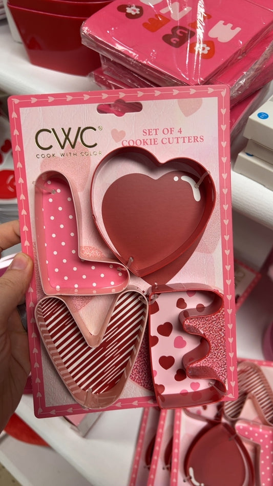 CWC Bakeware Love Cutters