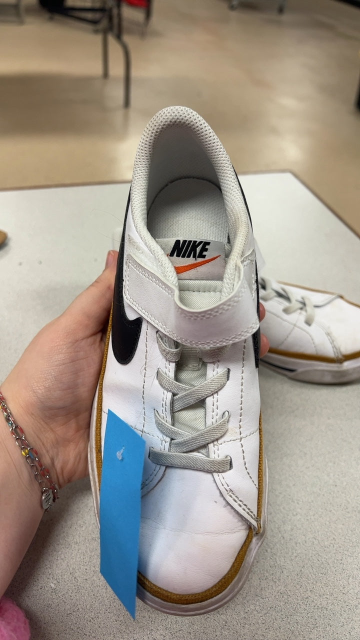 Nike Sneakers Youth 2
