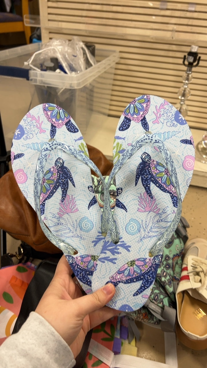 Vera Bradley Sandals 9-10