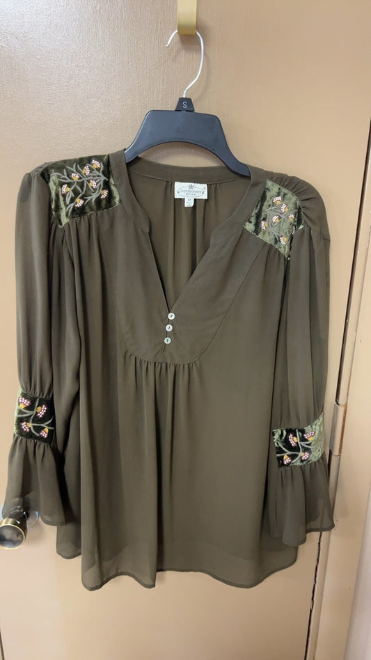 Green floral Blouse Medium