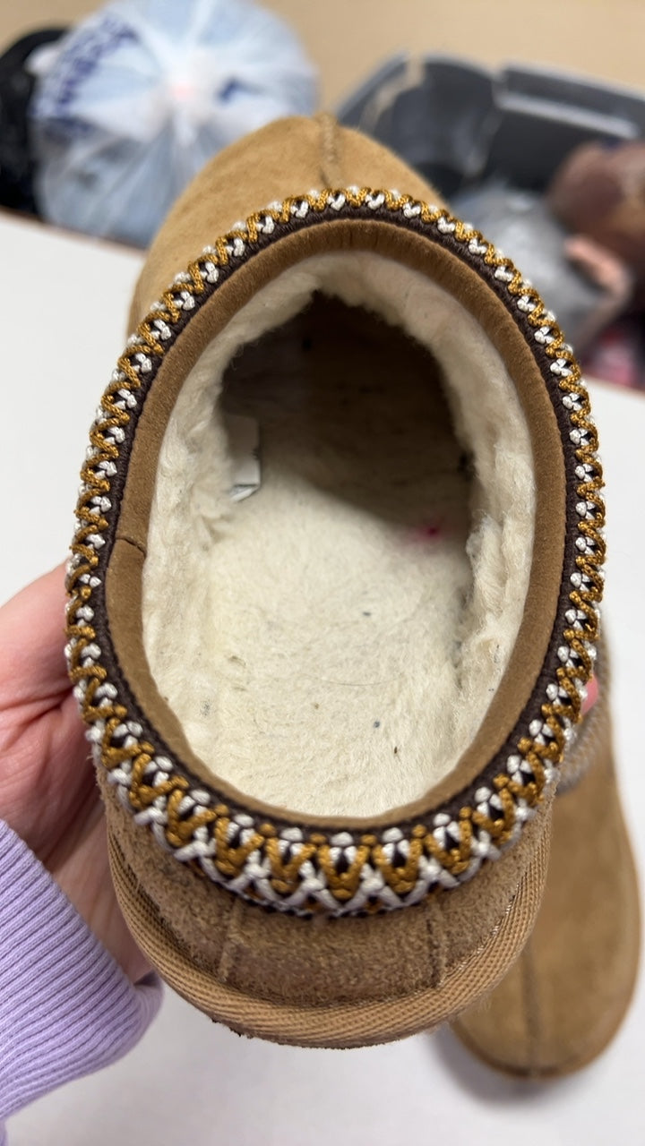 UGG Slippers Youth 2