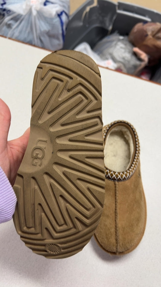 UGG Slippers Youth 2