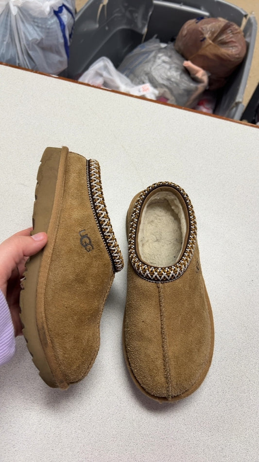 UGG Slippers Youth 2