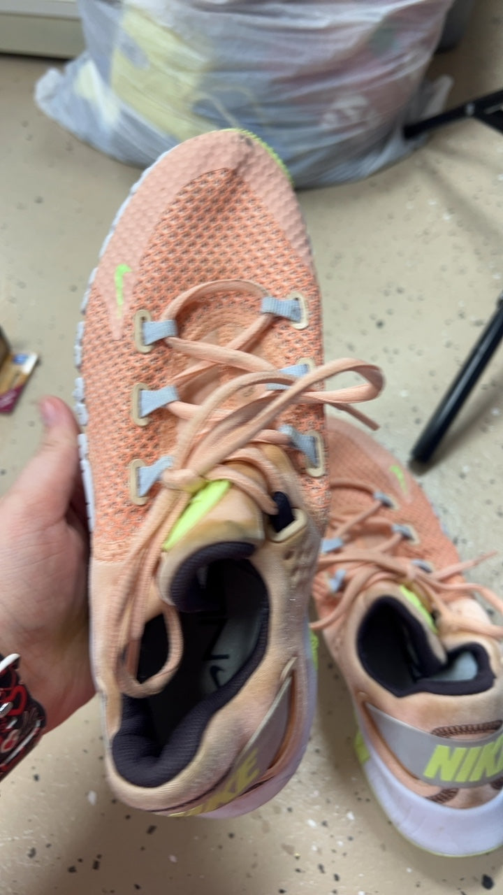 Nike Sneakers 7.5
