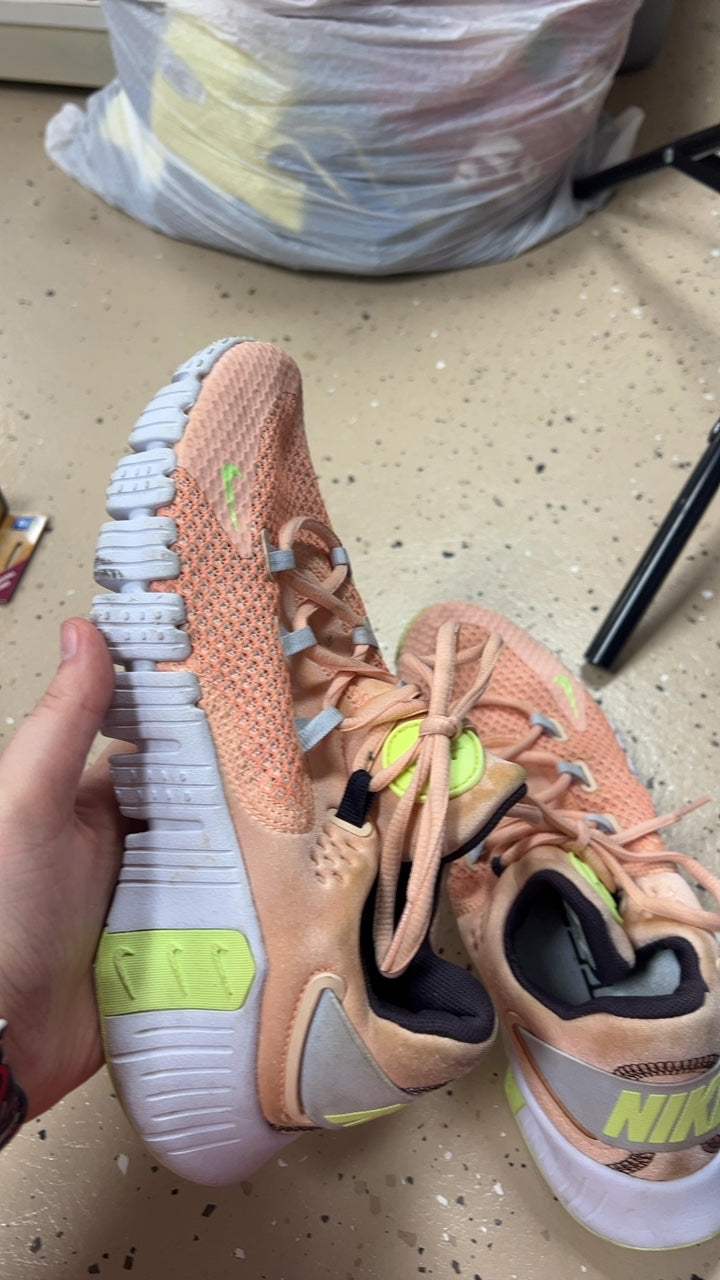 Nike Sneakers 7.5