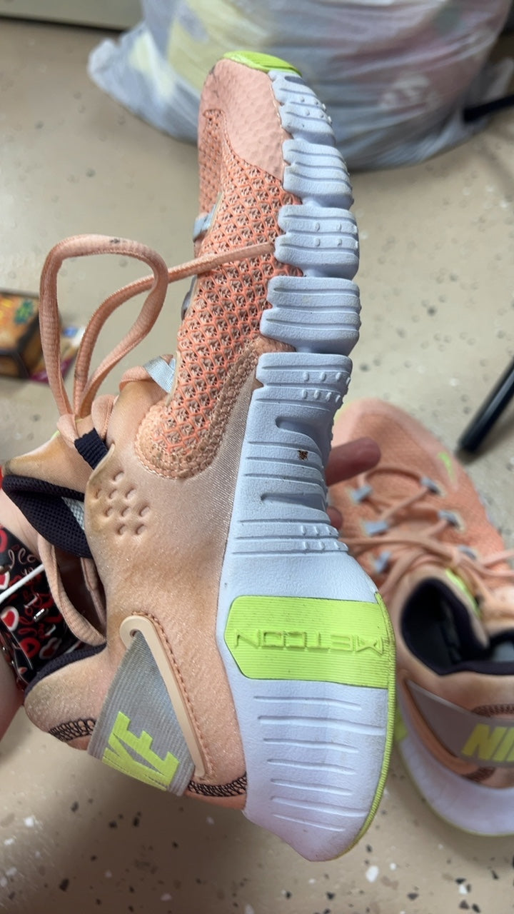 Nike Sneakers 7.5
