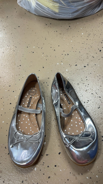 Wonder Nation Flats Youth 4