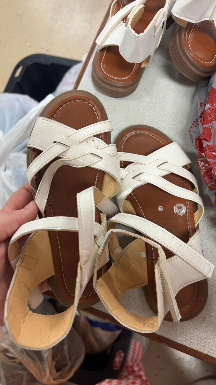 Sandals Youth 30