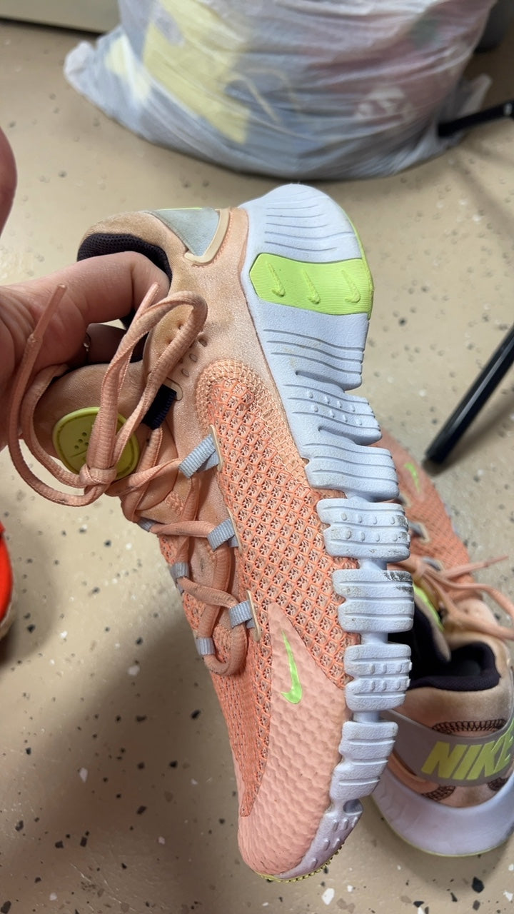 Nike Sneakers 7.5