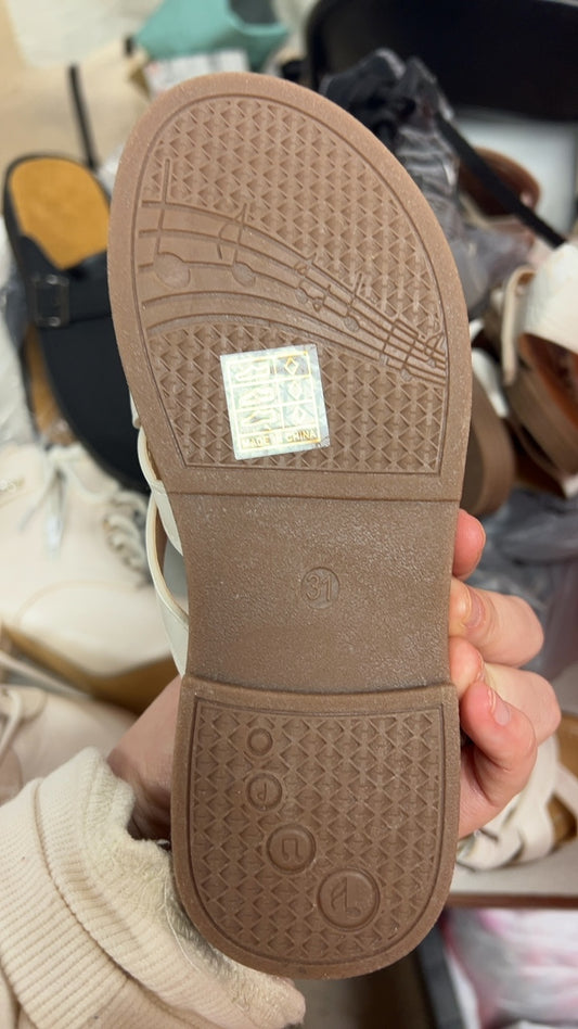 Sandals Youth 31