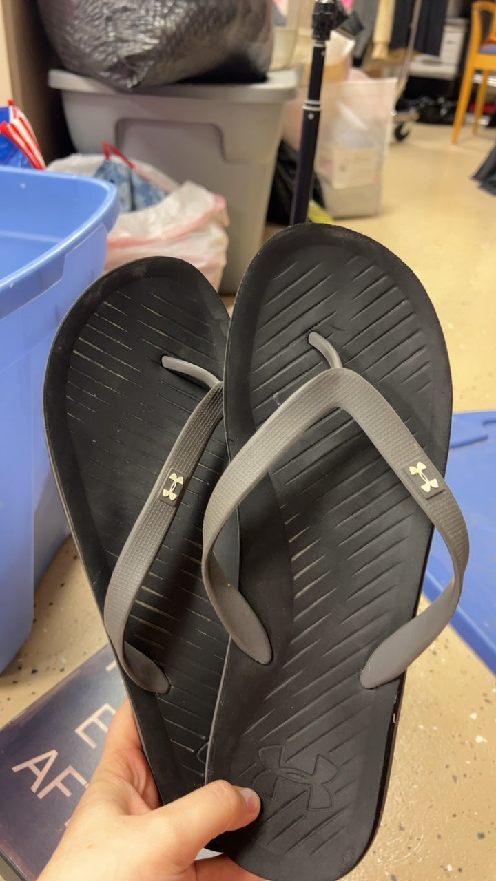 Under Armour Slippers Mens 12/13