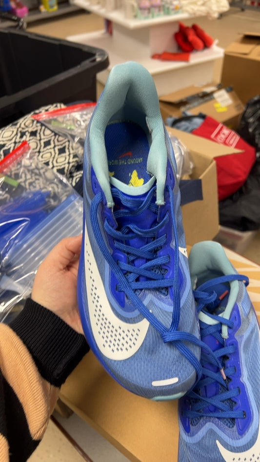 Nike Sneakers Mens 7