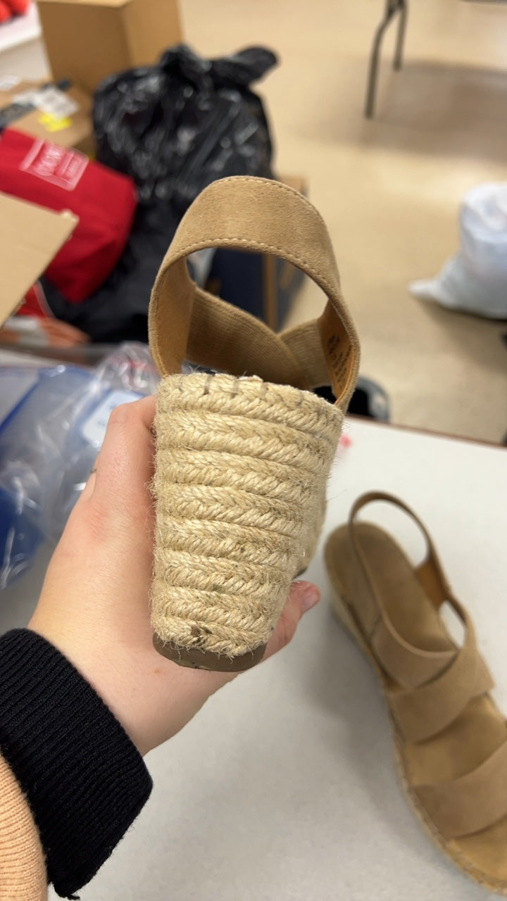 Sandals 7.5