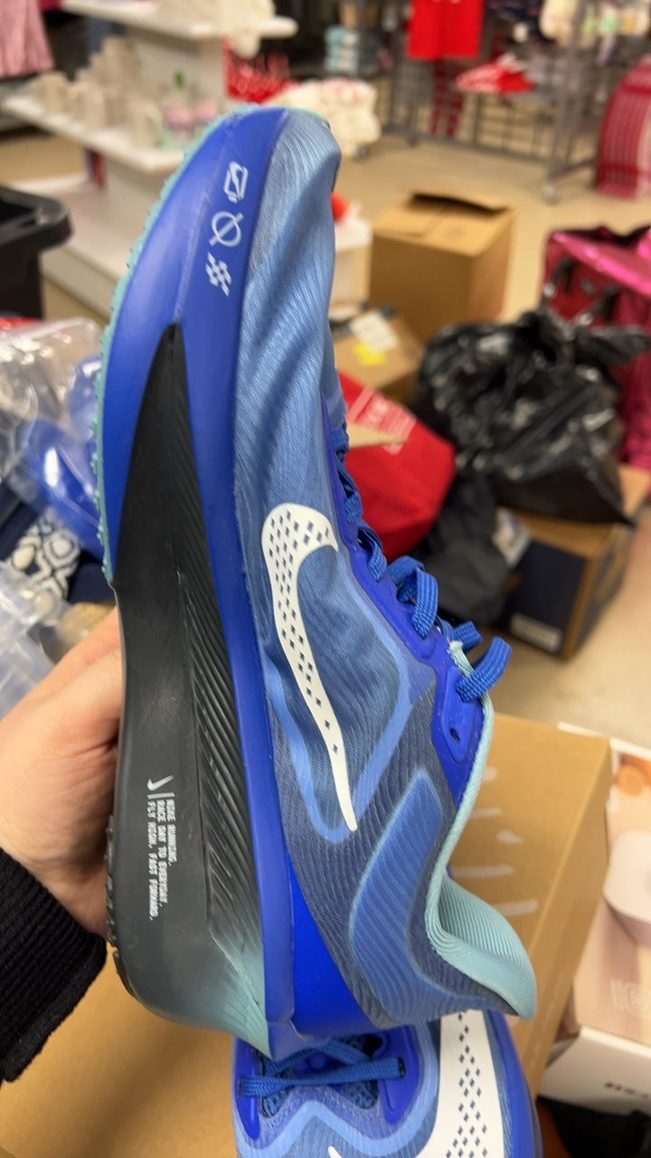 Nike Sneakers Mens 7
