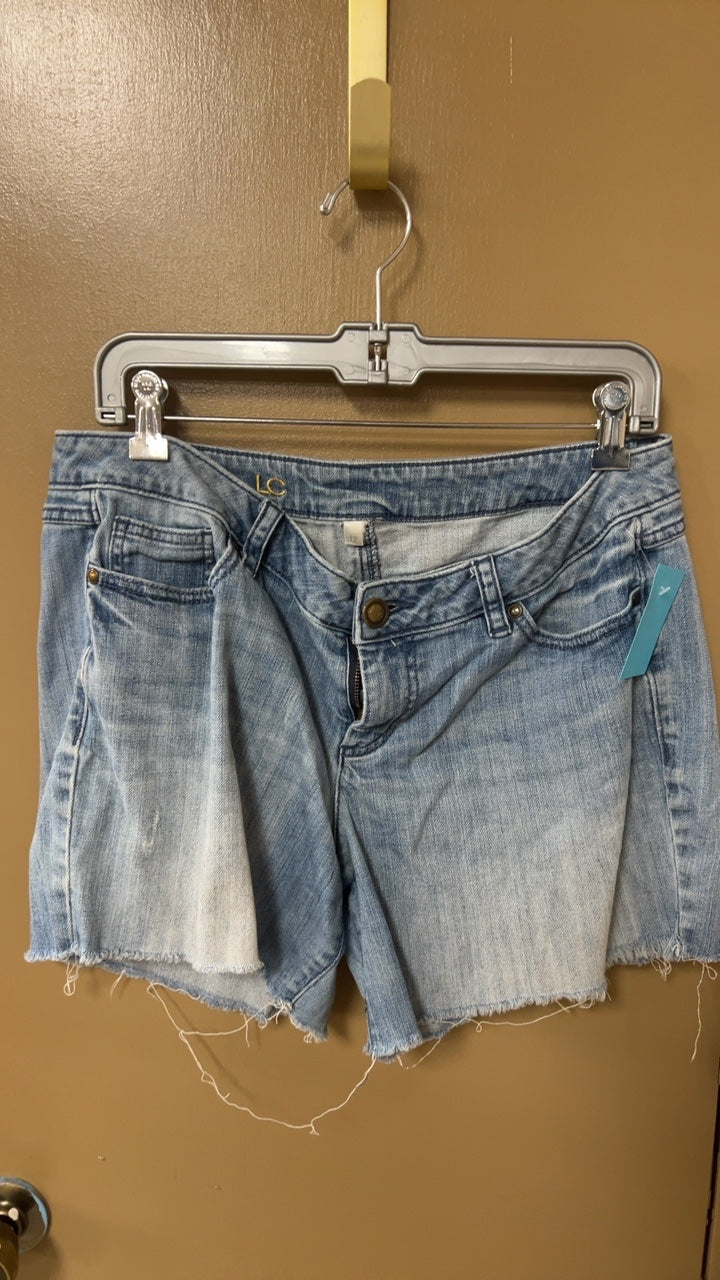 LC Shorts 12