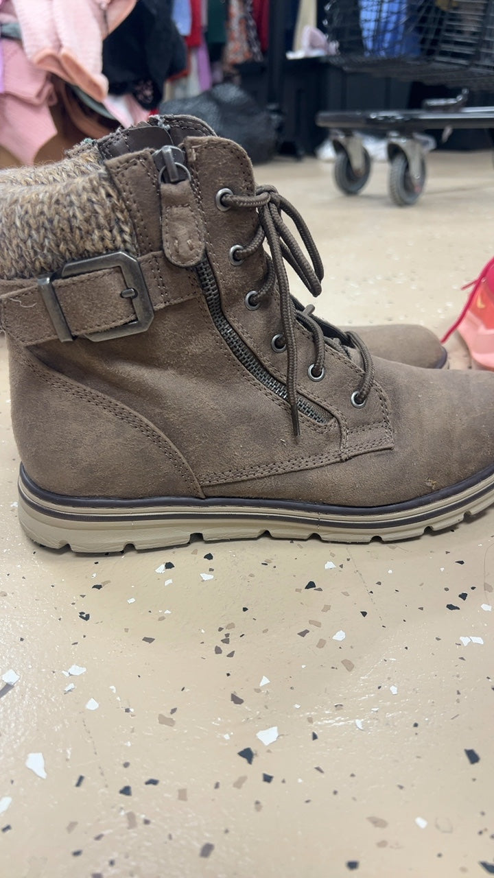 Boots 11