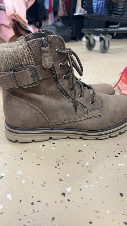 Boots 11