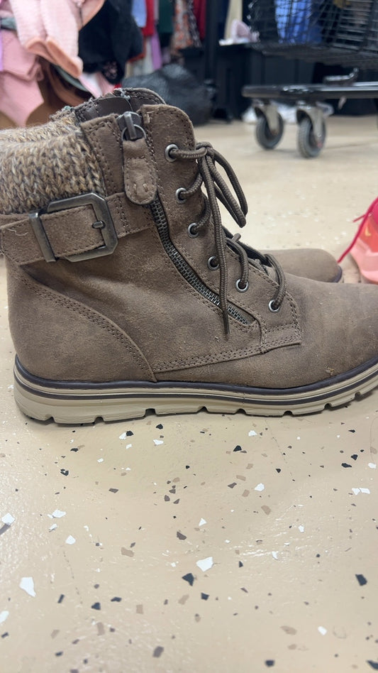 Boots 11