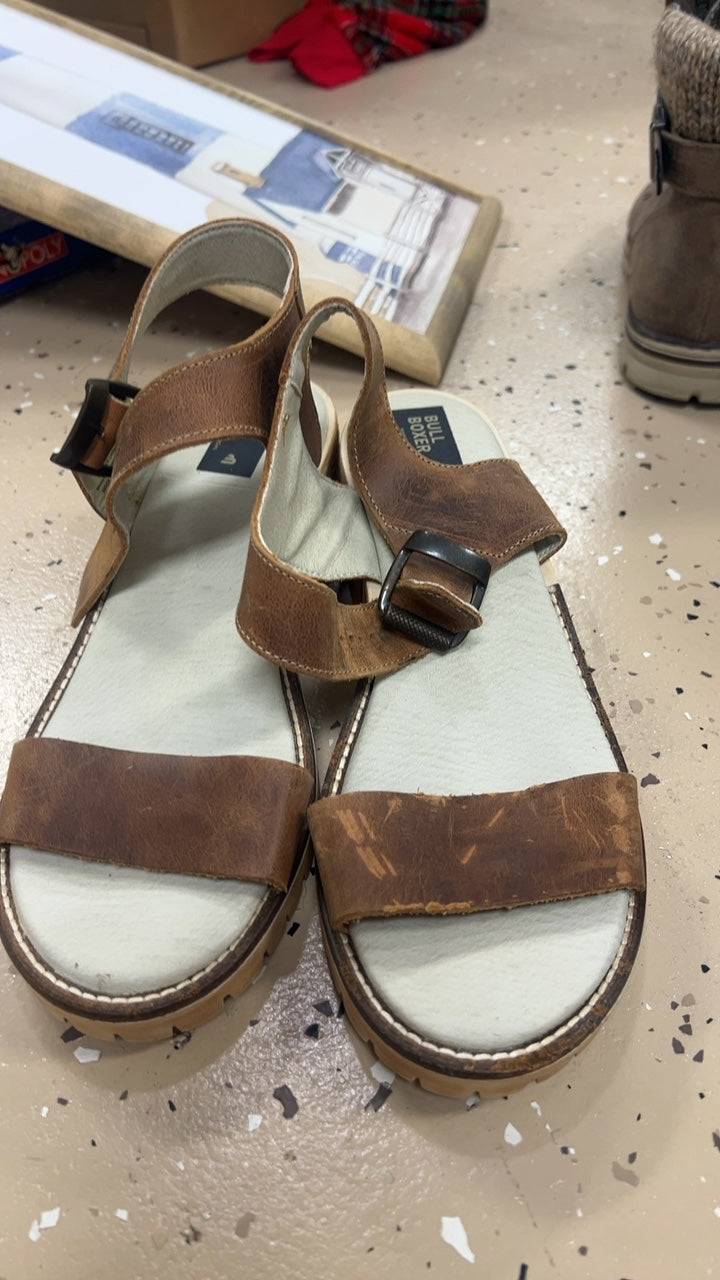 Leather Sandals 10
