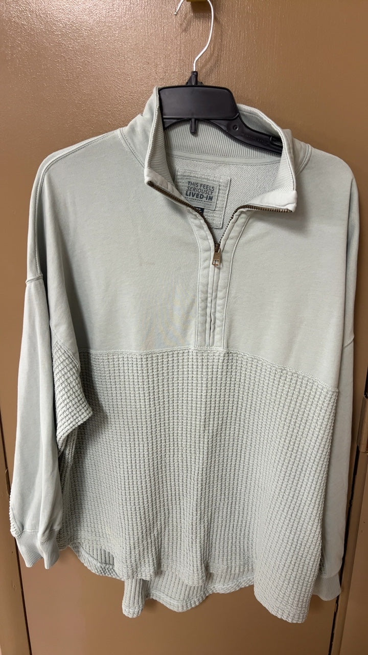 American Eagle Sweater Medium