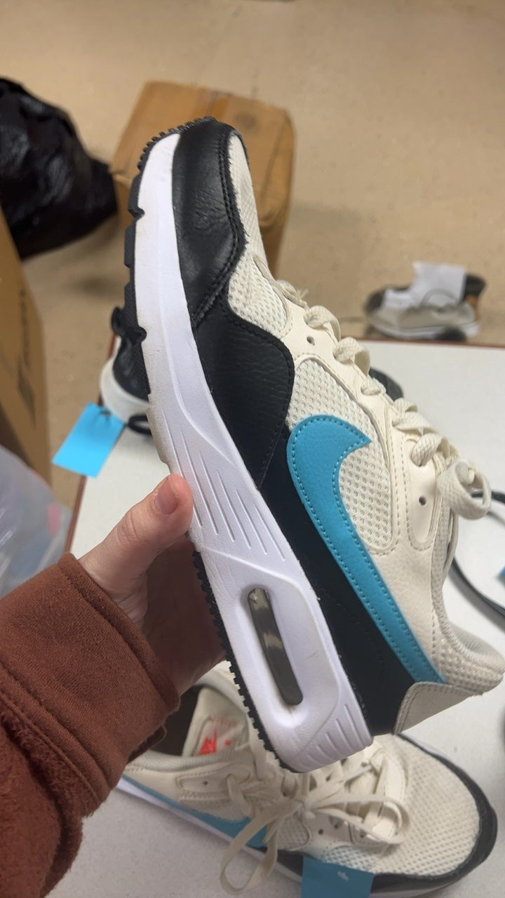 Nike Sneakers 8.5