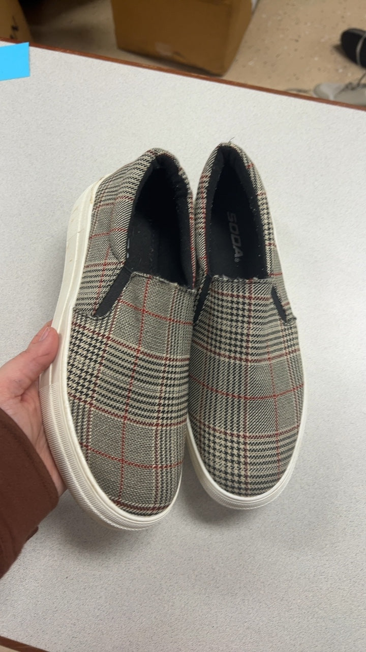 SODA Sneakers 9
