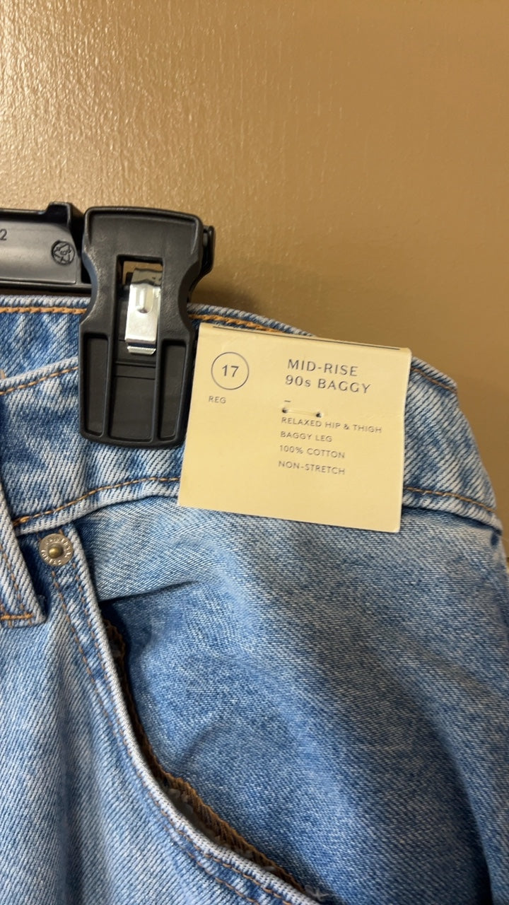 Universal Thread Pants 17