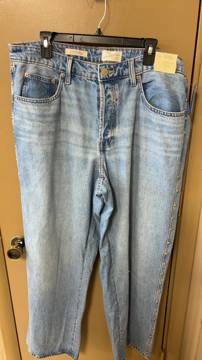 Universal Thread Pants 17
