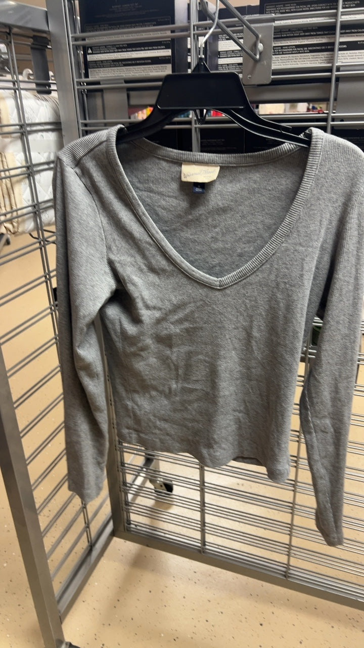 Universal Thread Sweater Medium