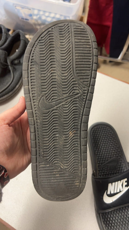 Nike Slippers 8
