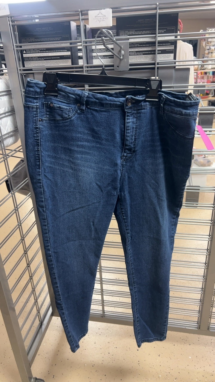 Minimalist Pants 16