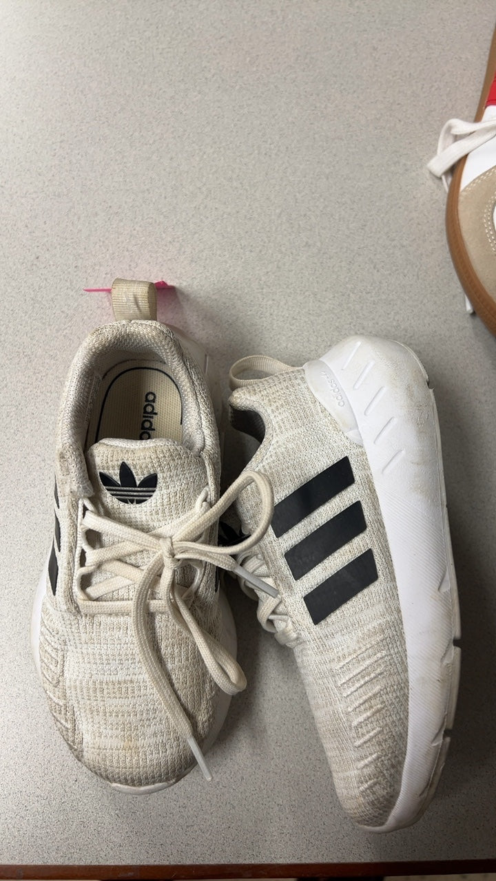 Adidas Sneakers 11 youth