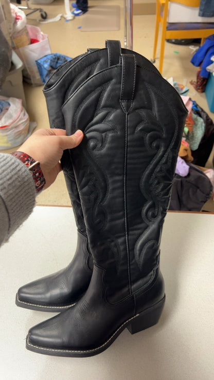 Black Boots 7.5