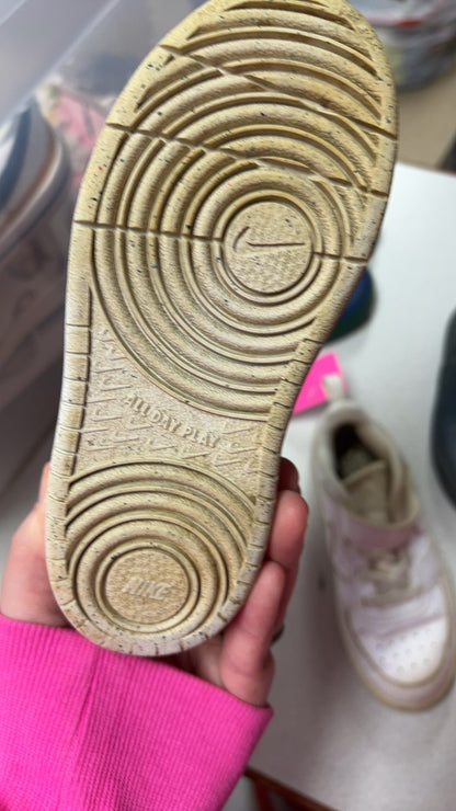 Nike Sneakers Youth 10