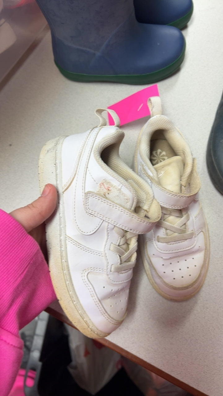 Nike Sneakers Youth 10
