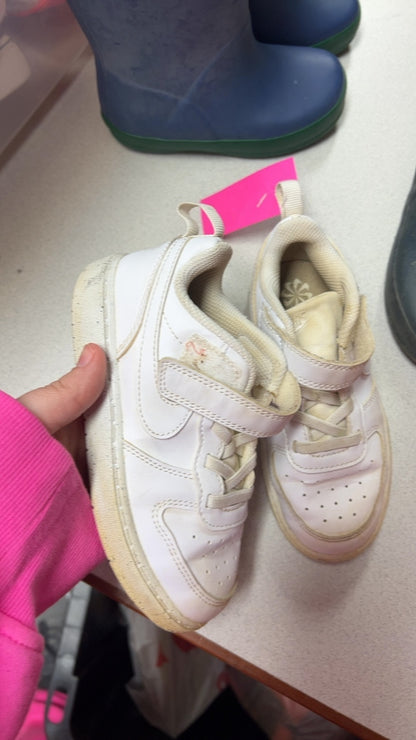 Nike Sneakers Youth 10
