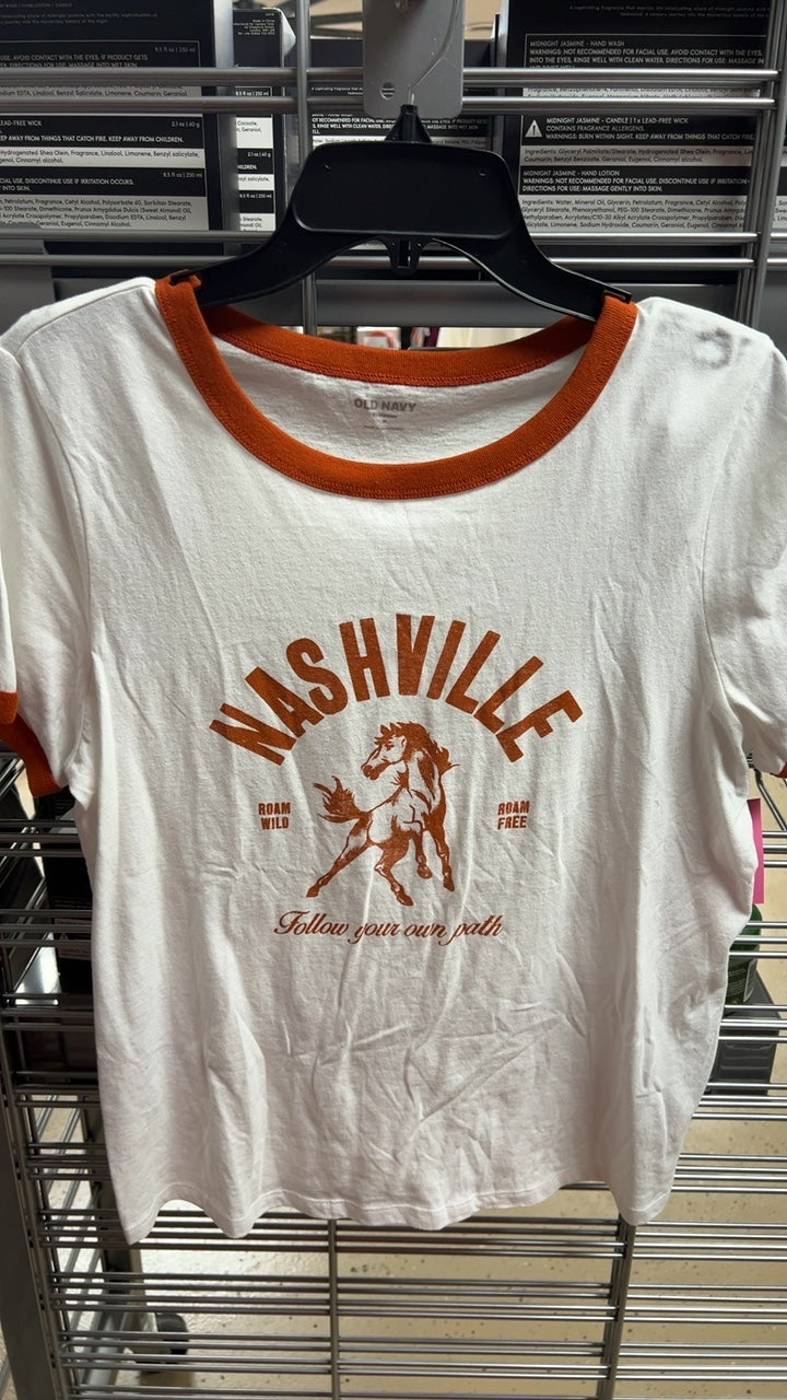 Old Navy T-Shirt Medium