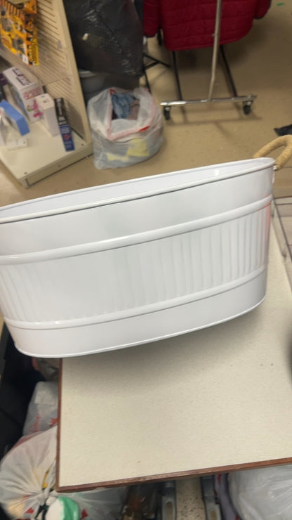 Metal Tote Rattan