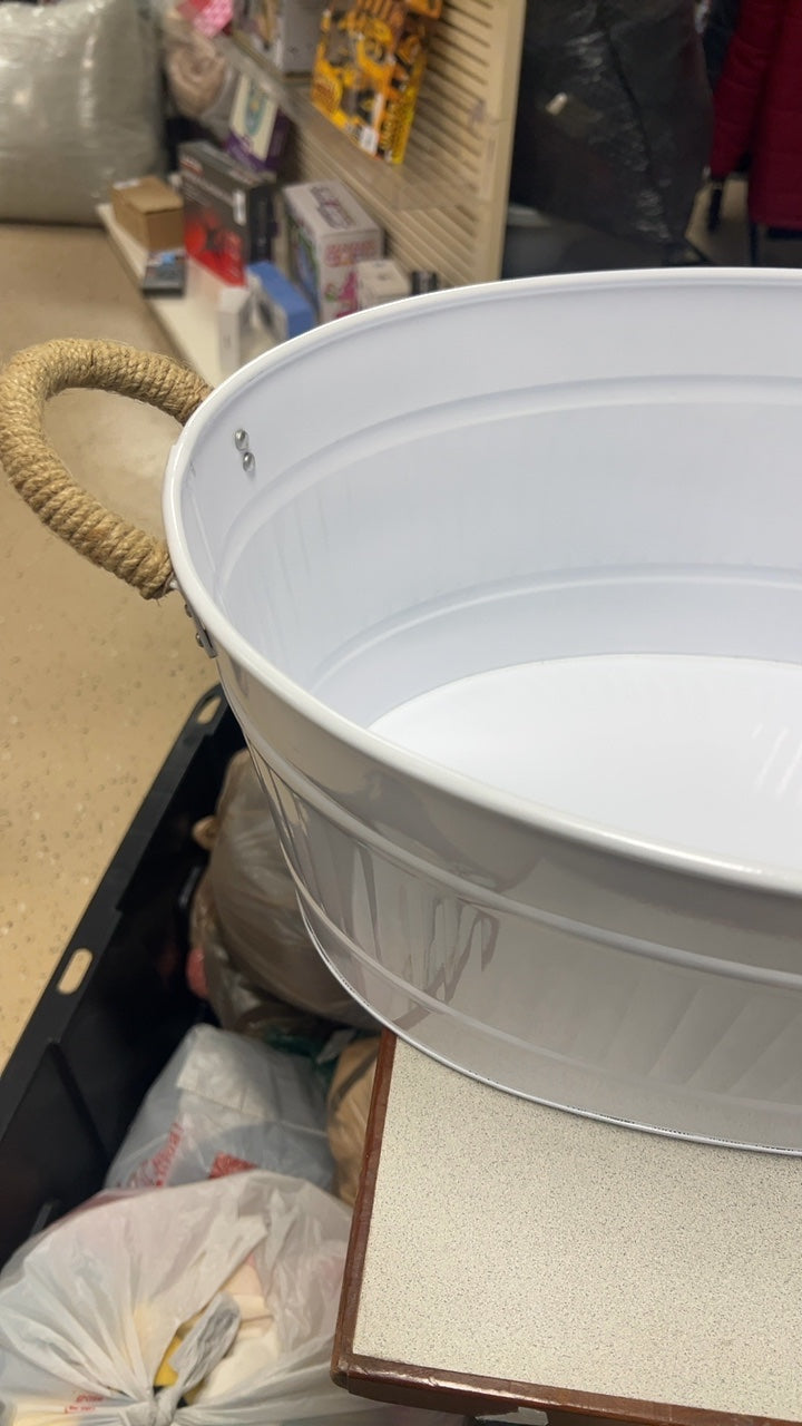 Metal Tote Rattan