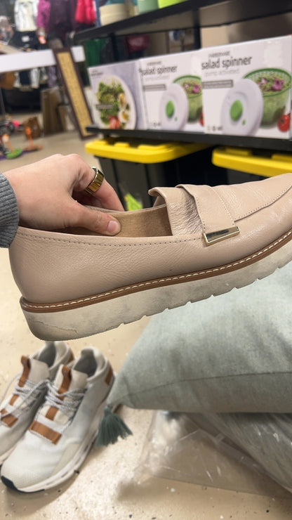 Tan Loafers 9.5